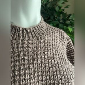 Chunky Hand-knit Sweater
